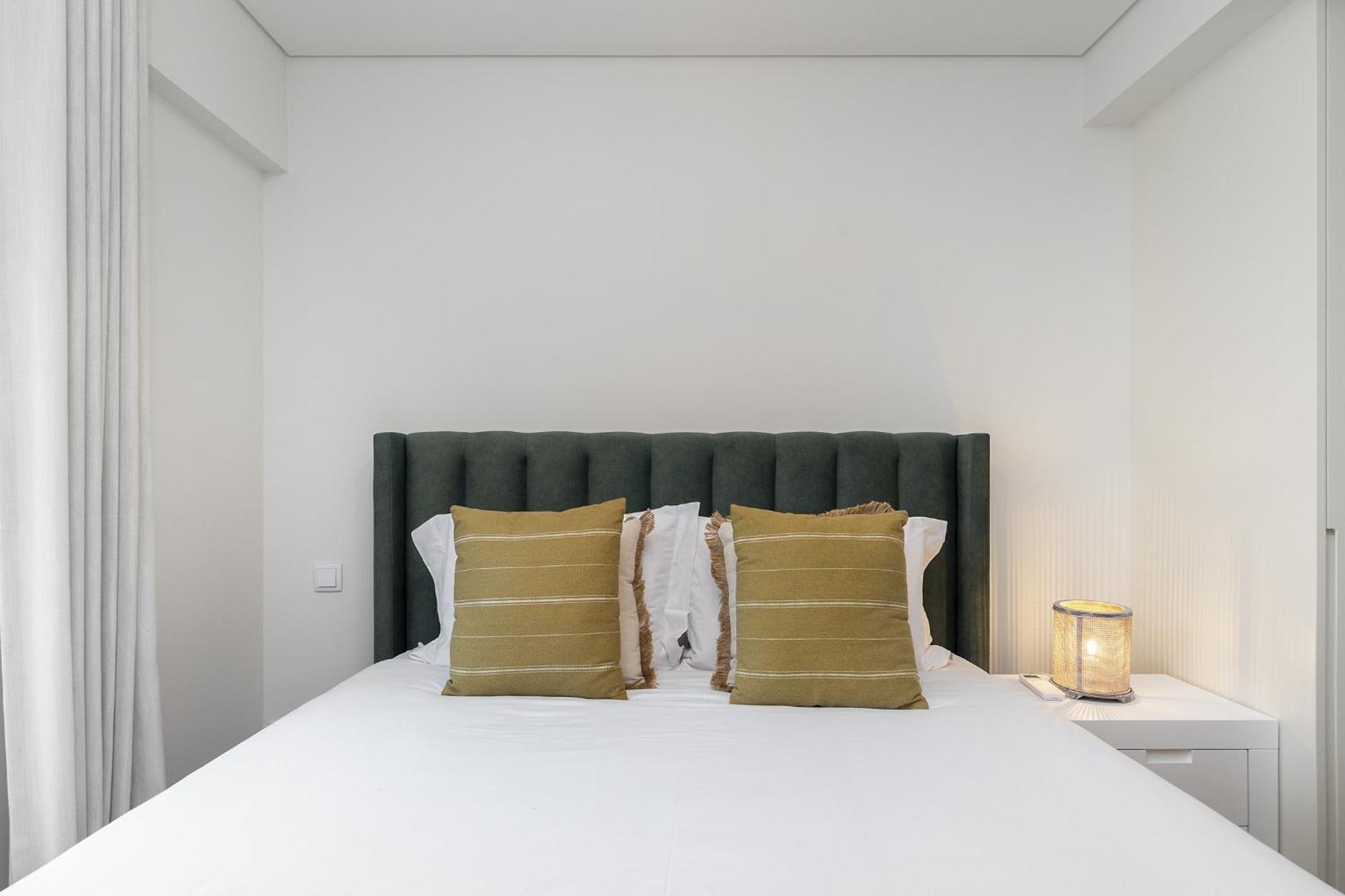 Whome Urban Oasis: Modern Living With Parking & Ac Lisboa